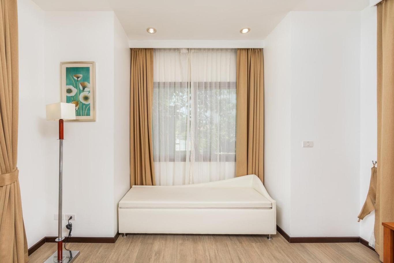 Villa Bond| 3 Bedrooms | Private Pool | 3 Min To Naiharn Beach Rawai Exterior photo